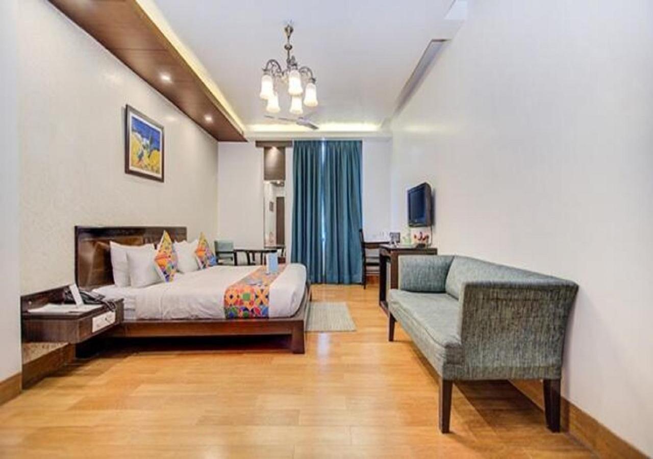 Hotel Rockland Panchsheel Enclave نيودلهي المظهر الخارجي الصورة