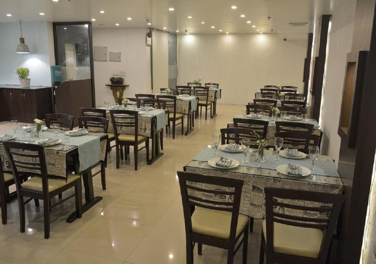 Hotel Rockland Panchsheel Enclave نيودلهي المظهر الخارجي الصورة